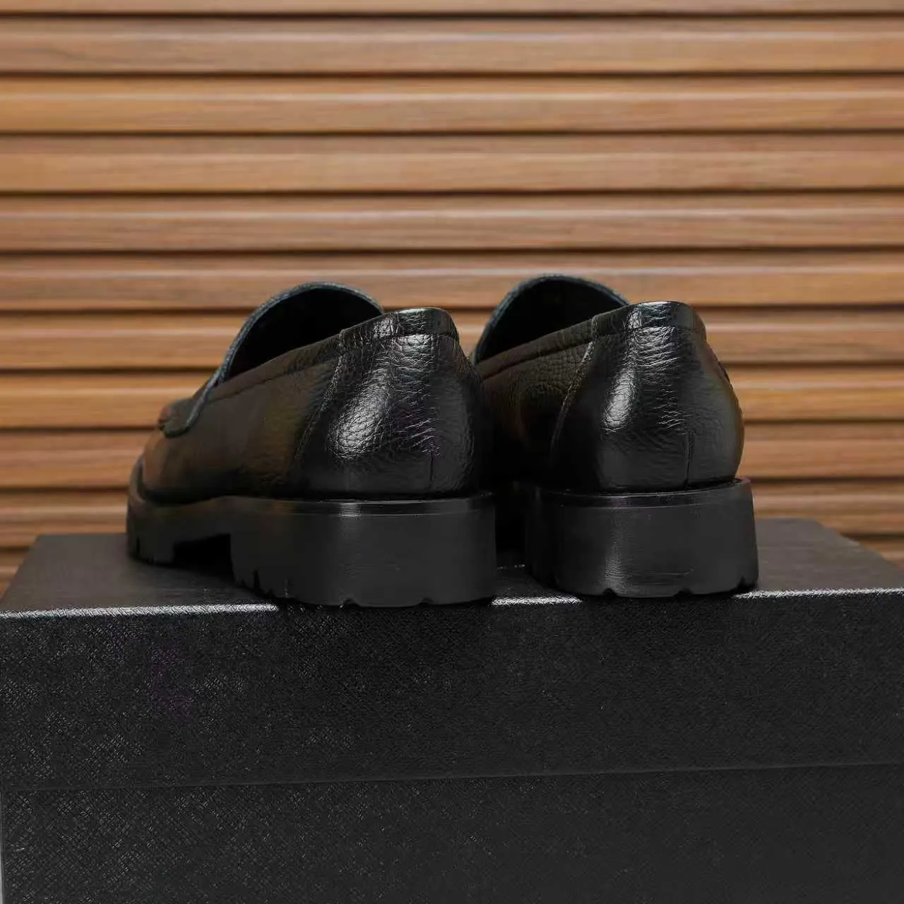 Men's shoes 💰540 💰💰🎩🎩【Prada】Counter 1:1⬆️original reproduction, absolute quality🆗original outsole, high-quality imported rubber, wear-resistant and non-slip, never degummed, upper material: imported first-layer cowhide➕anti-slip foam outsole, official website material, inner material: water-dyed leather lining, 6 colors available! Code number 38-45